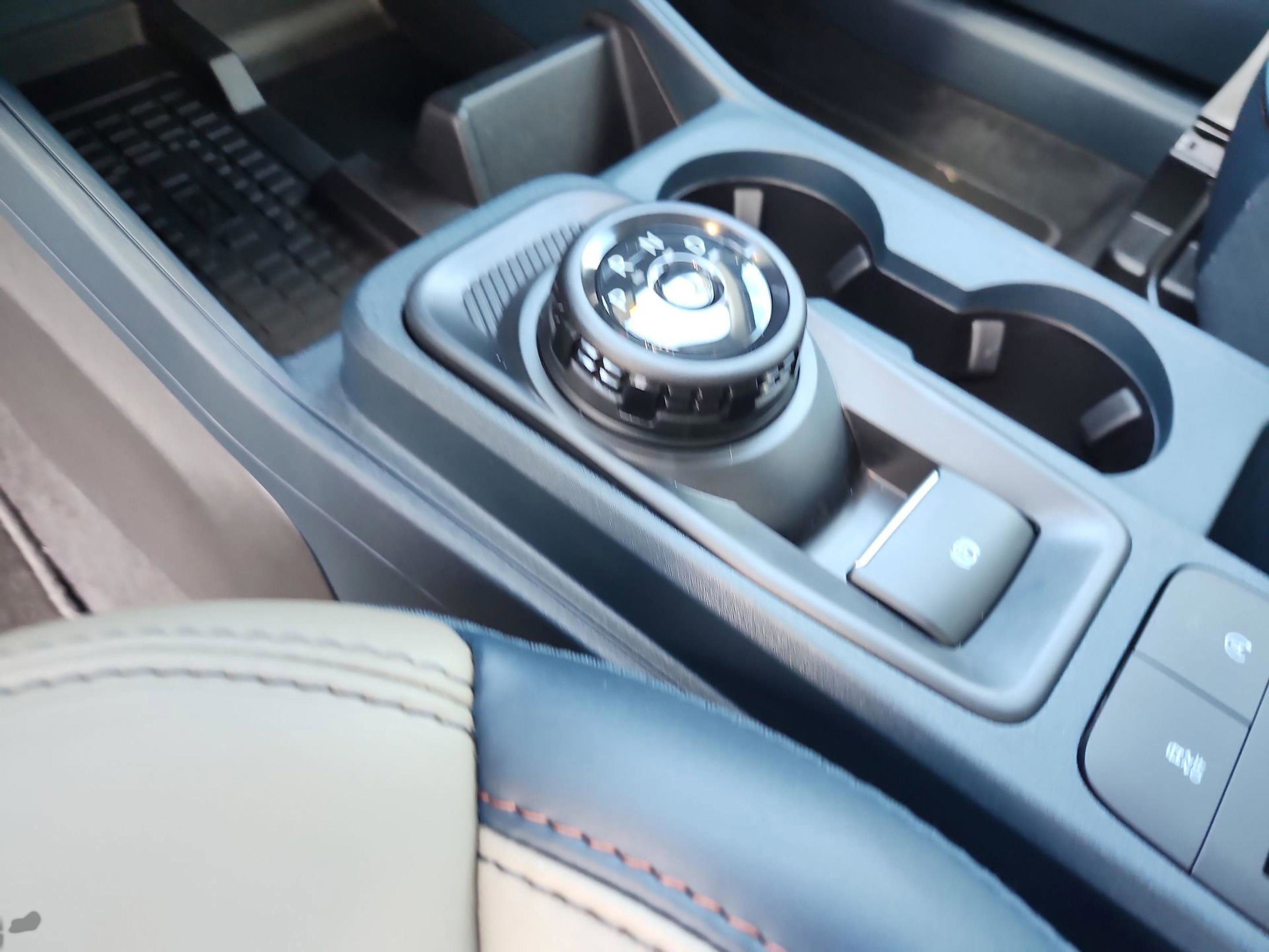 New 2025 Ford Maverick Lariat image 14