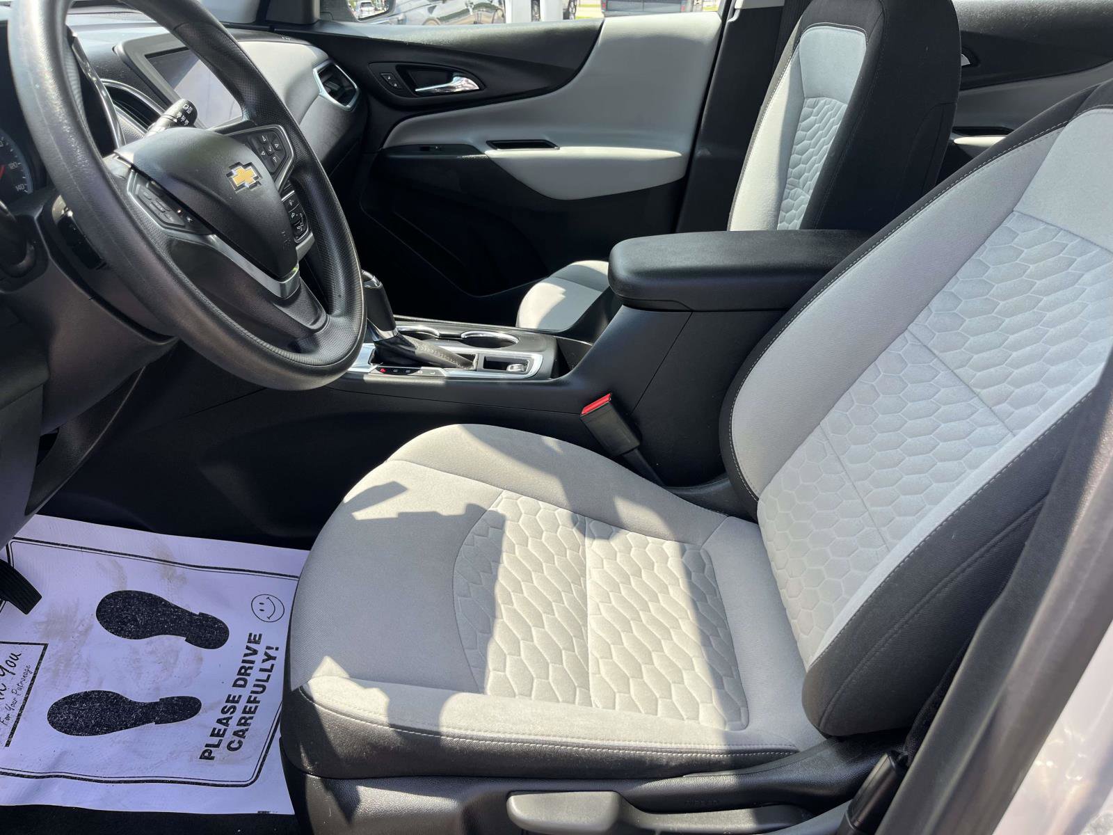 Used 2020 Chevrolet Equinox LS FWD image 11
