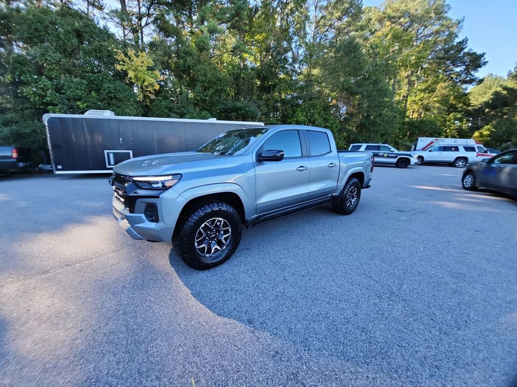 Used 2023 Chevrolet Colorado Z71 w/ Z71 Convenience Package 2