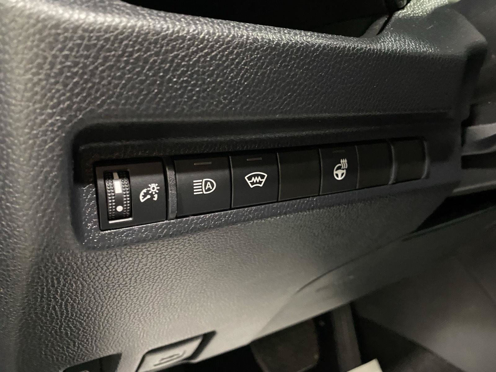Certified 2023 Toyota RAV4 XLE w/ XLE Grade Weather Package AWD/4WD image 21