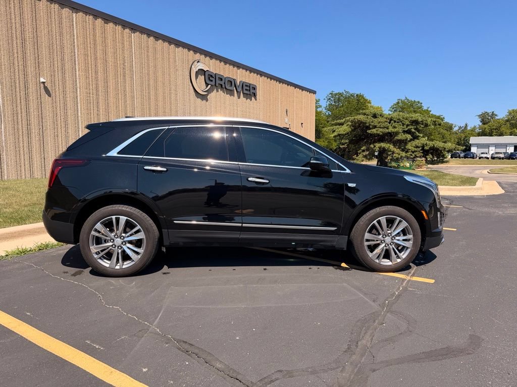Used 2025 Cadillac XT5 Premium Luxury AWD/4WD image 9