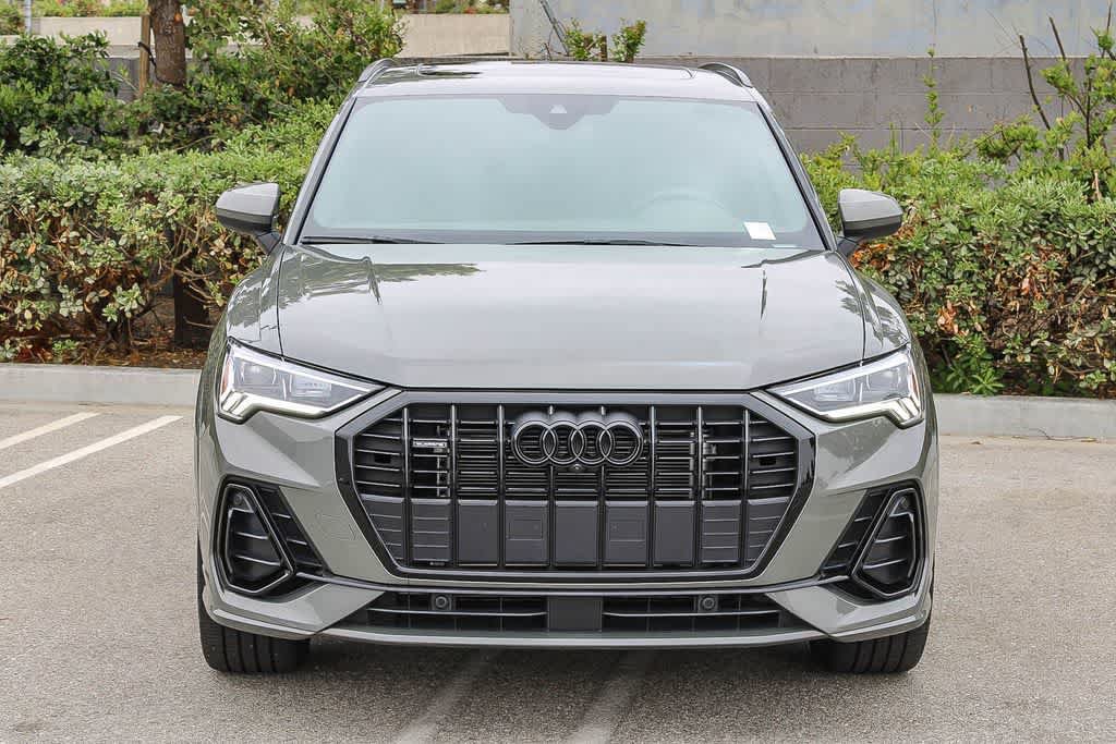 Used 2023 Audi Q3 2.0T Premium Plus w/ Premium Plus Package AWD/4WD image 2
