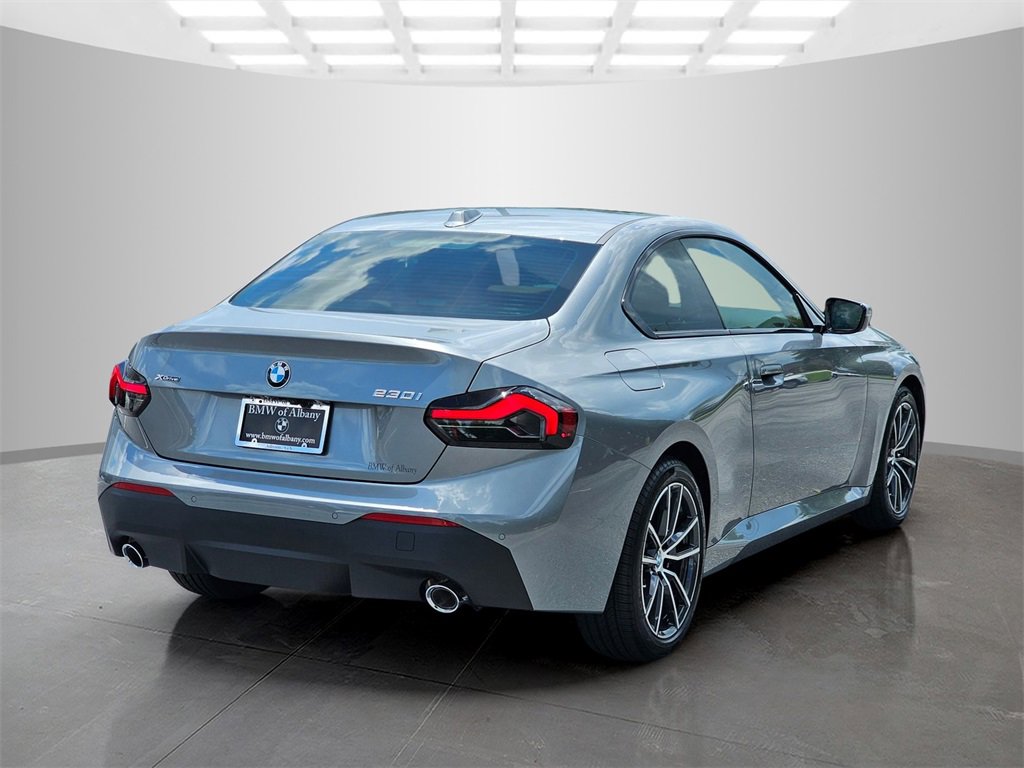 Used 2025 BMW 230i xDrive Coupe w/ Convenience Package image 6