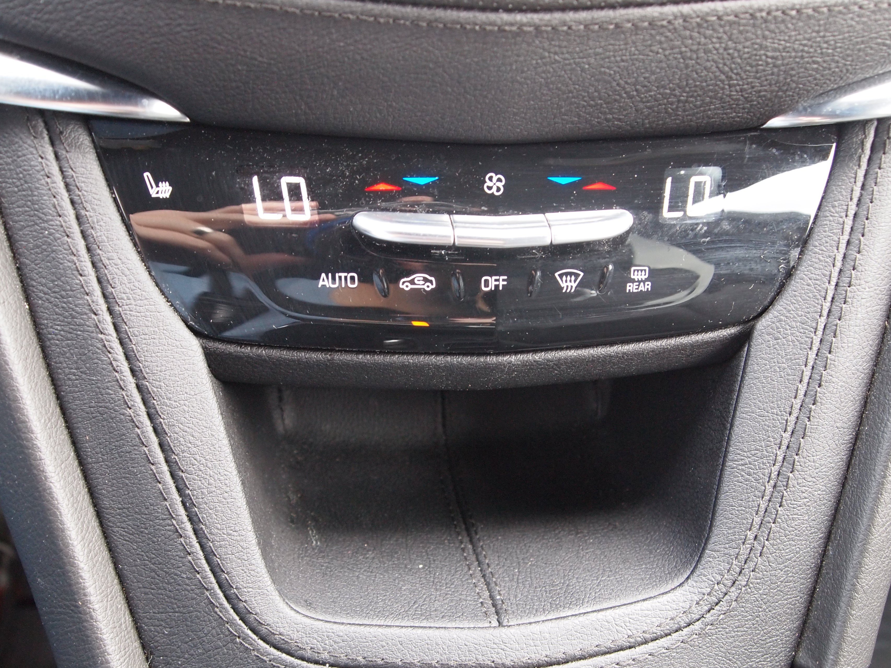 Used 2022 Cadillac XT5 Premium Luxury AWD/4WD image 19