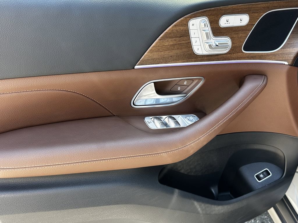Certified 2024 Mercedes-Benz GLE 350 4MATIC w/ Driver Assistance Package image 11