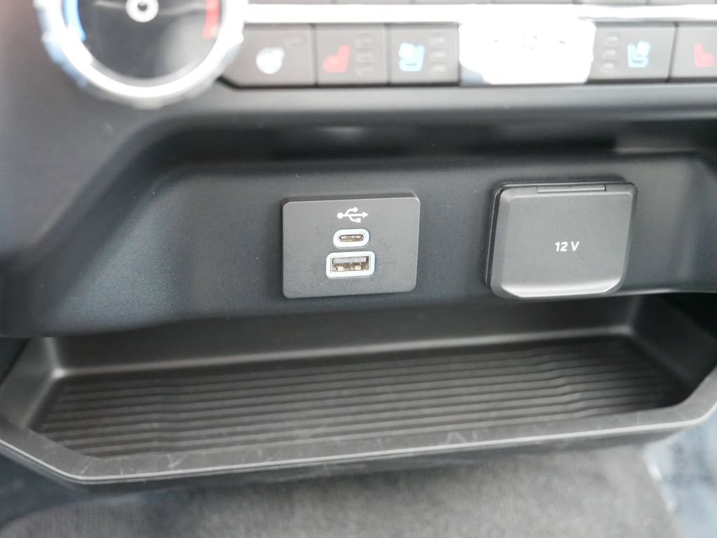 Used 2024 Ford F350 Lariat AWD/4WD image 26