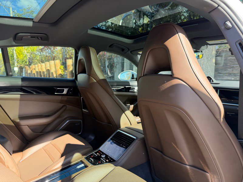 Used 2021 Porsche Panamera 4 w/ Premium Package image 28