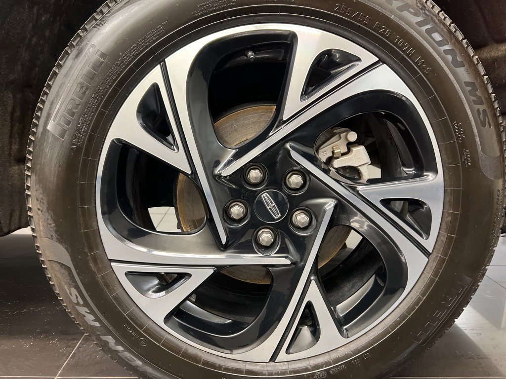 Certified 2025 Lincoln Nautilus Premier w/ Equipment Group 102A image 7