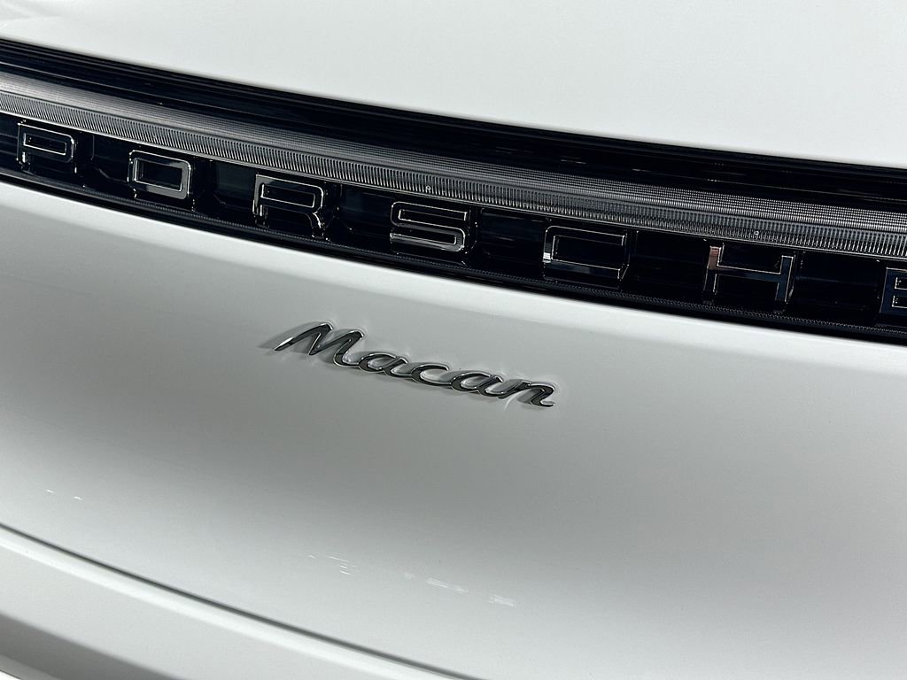 New 2026 Porsche Macan Turbo AWD/4WD image 34
