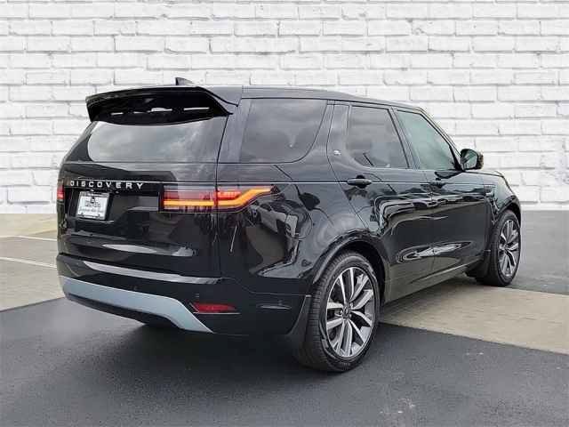 New 2024 Land Rover Discovery Metropolitan Edition AWD/4WD image 5