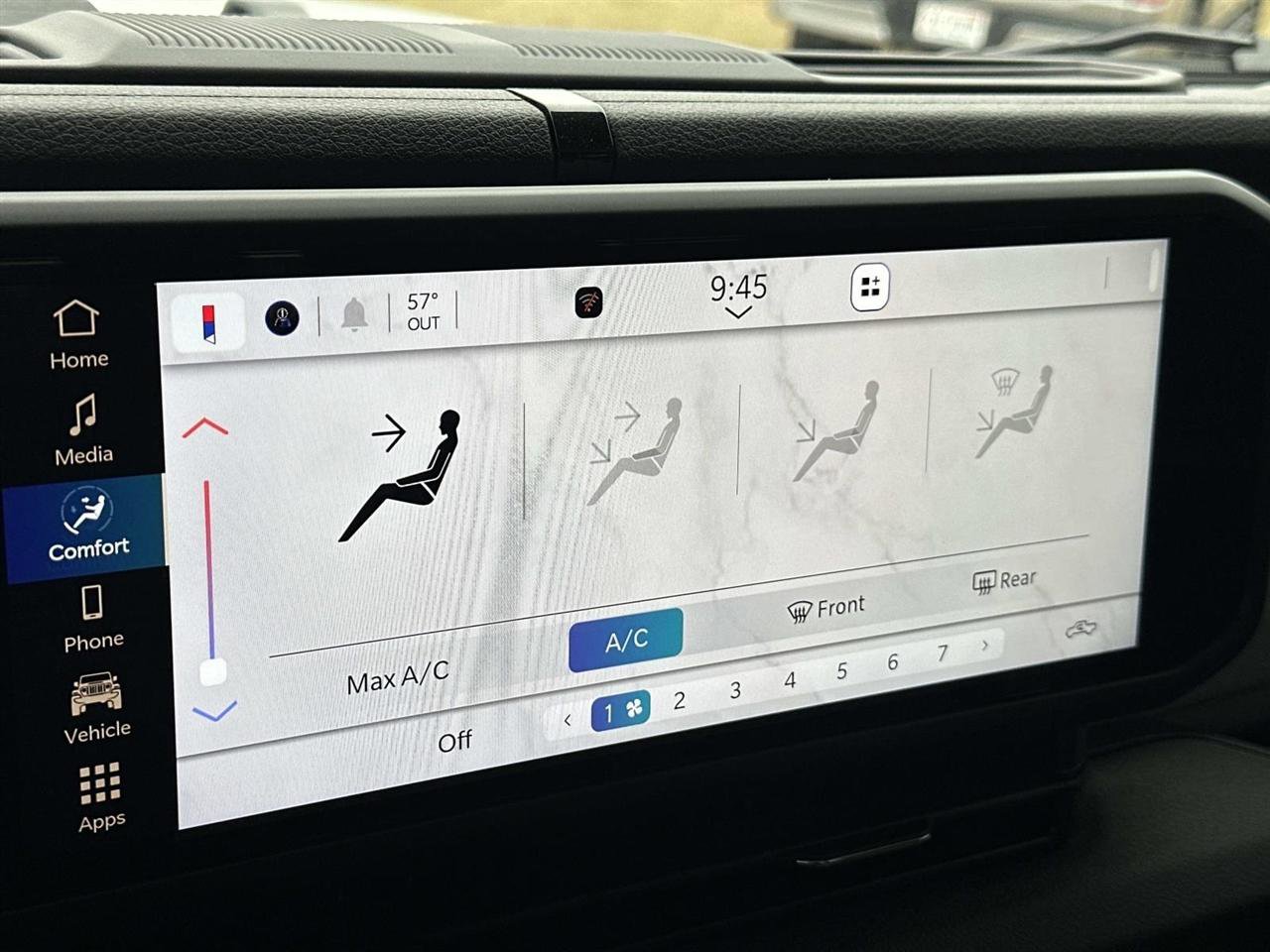 Used 2025 Jeep Gladiator Sport image 25