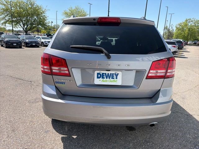 Used 2018 Dodge Journey SE FWD image 4