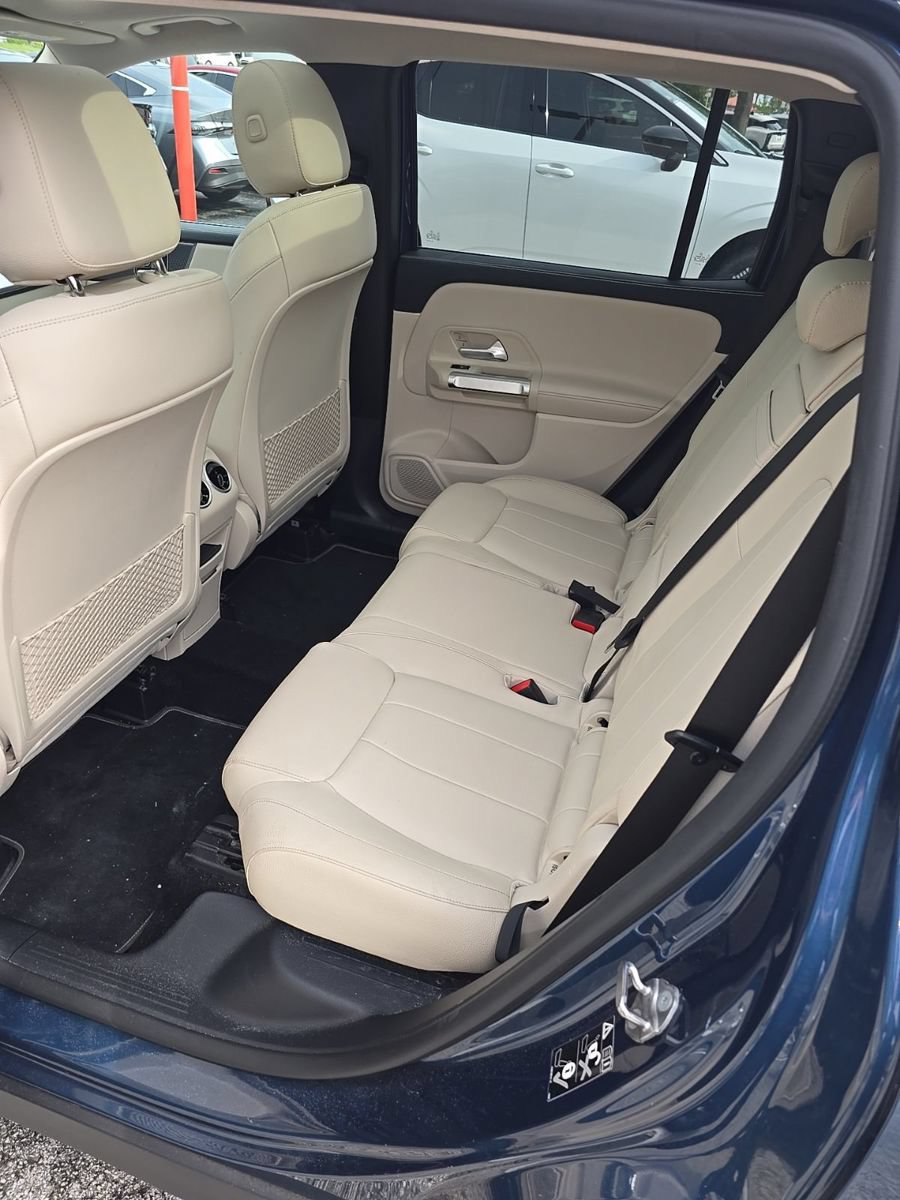 Used 2022 Mercedes-Benz GLB 250 image 4