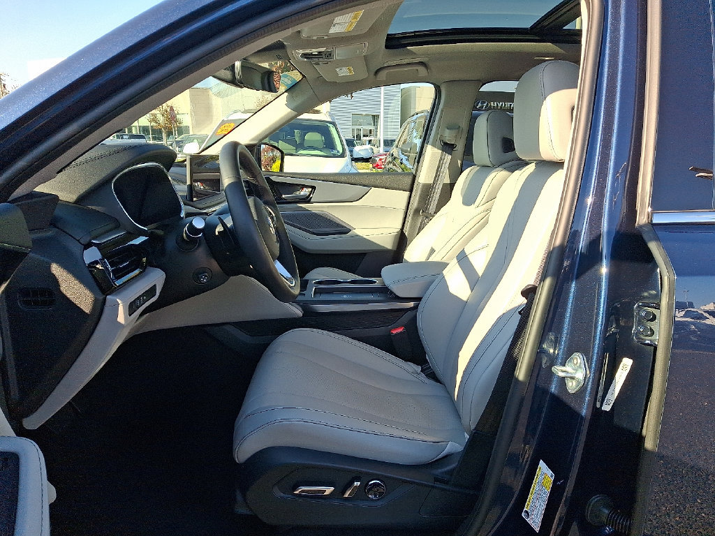 Certified 2026 Acura MDX w/ Technology Package AWD/4WD image 14