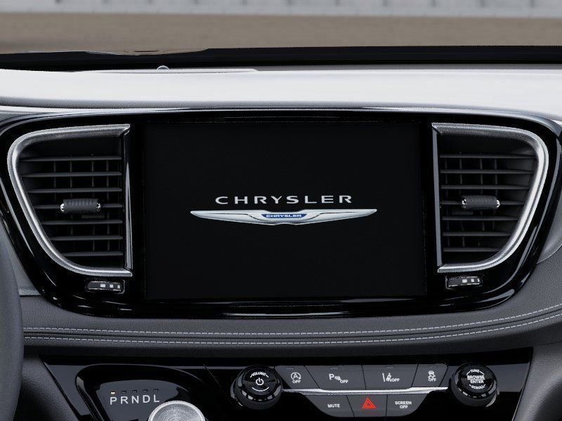 New 2026 Chrysler Pacifica Limited image 18