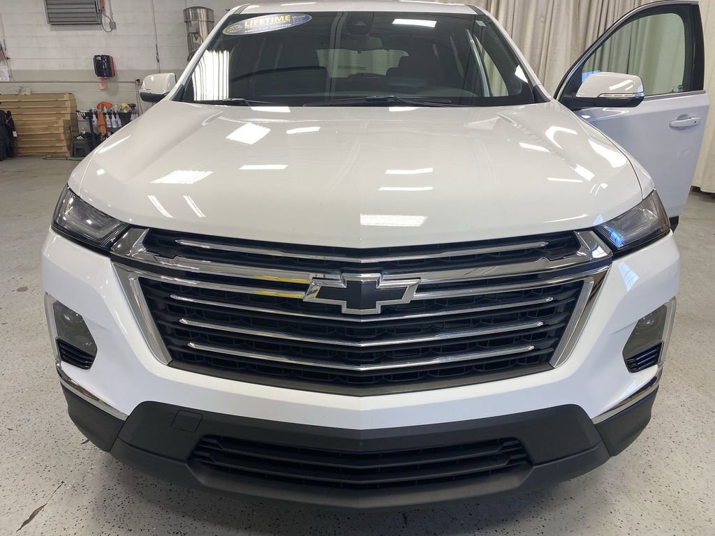 Certified 2023 Chevrolet Traverse LT FWD image 40