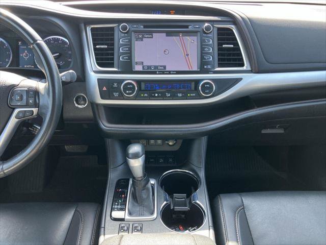 Certified 2019 Toyota Highlander XLE image 17