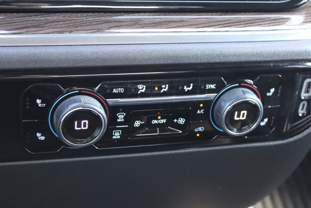 Used 2023 Chevrolet Silverado 1500 LT image 36