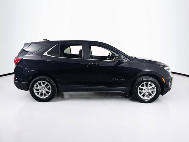 Used 2024 Chevrolet Equinox LT AWD/4WD image 4