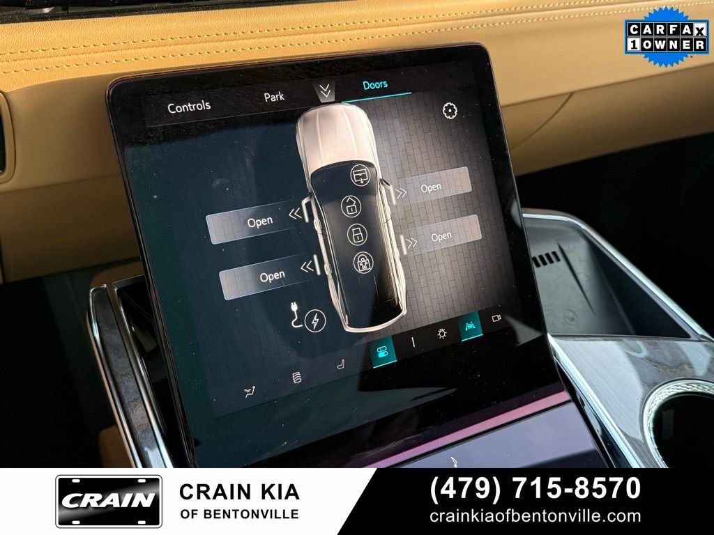 Used 2026 Cadillac Escalade IQL Luxury image 16