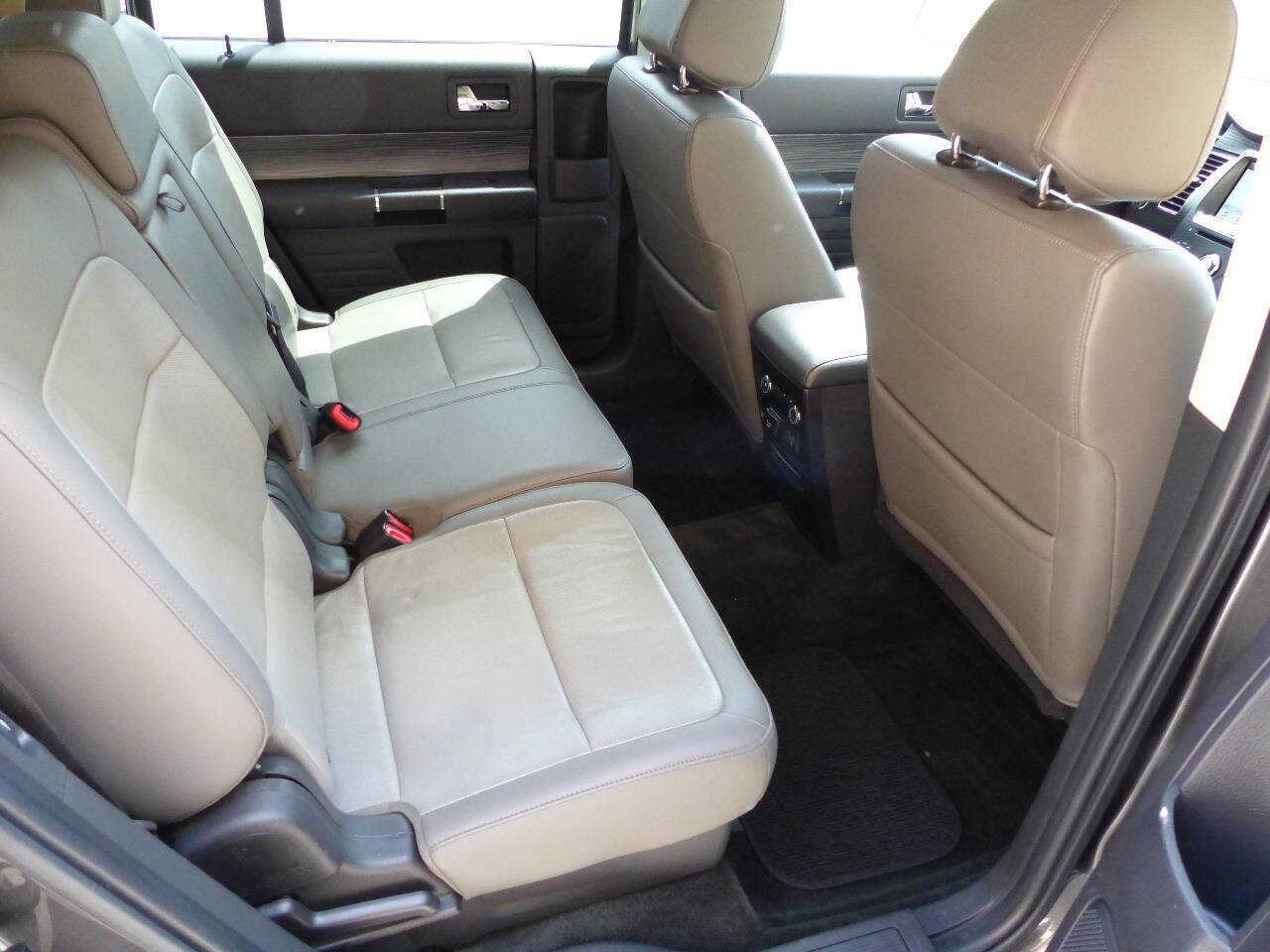 Used 2018 Ford Flex SEL FWD image 18