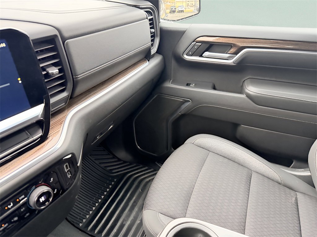 Used 2022 Chevrolet Silverado 1500 LT image 28