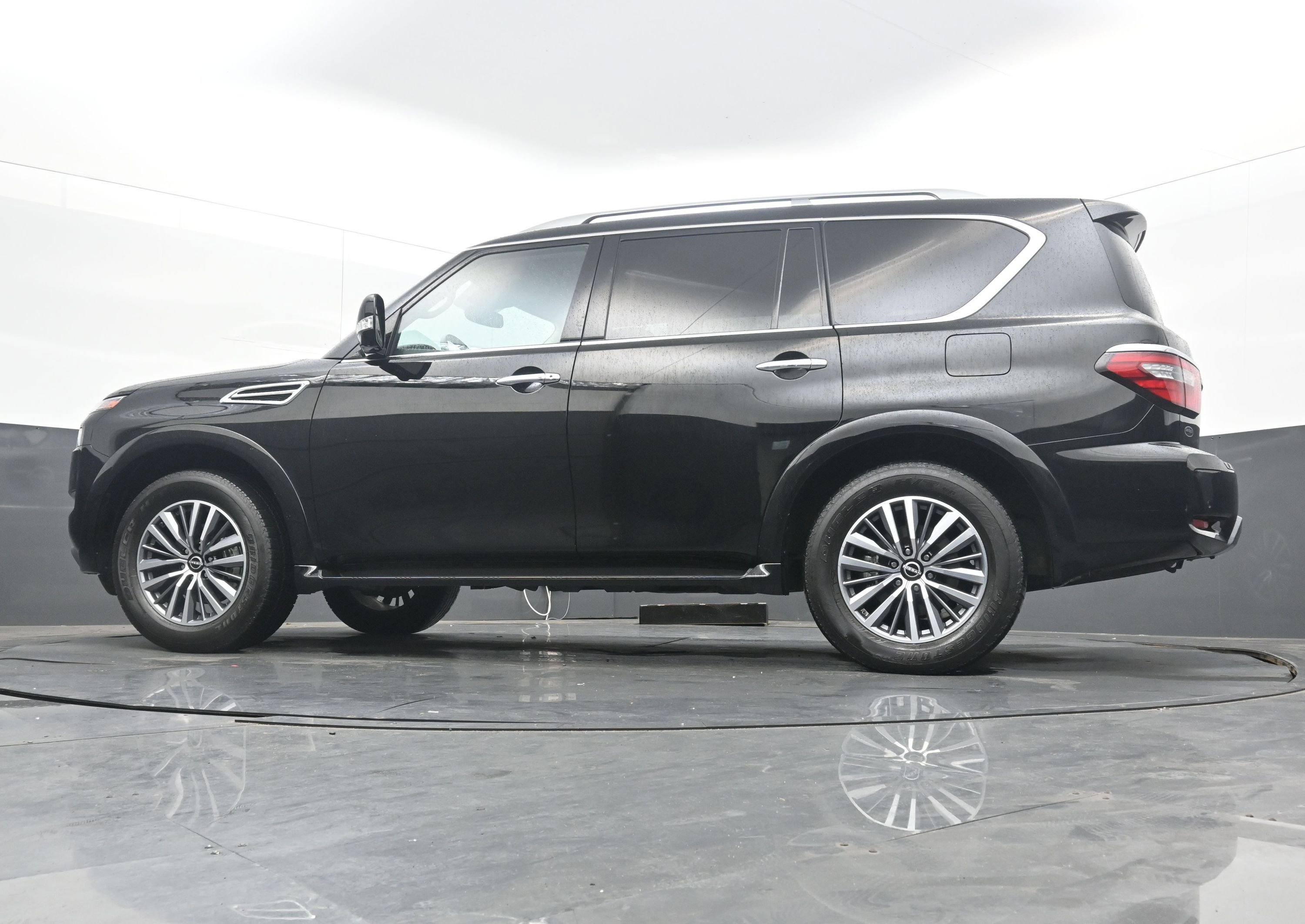 Used 2024 Nissan Armada SL w/ Cargo Package image 24