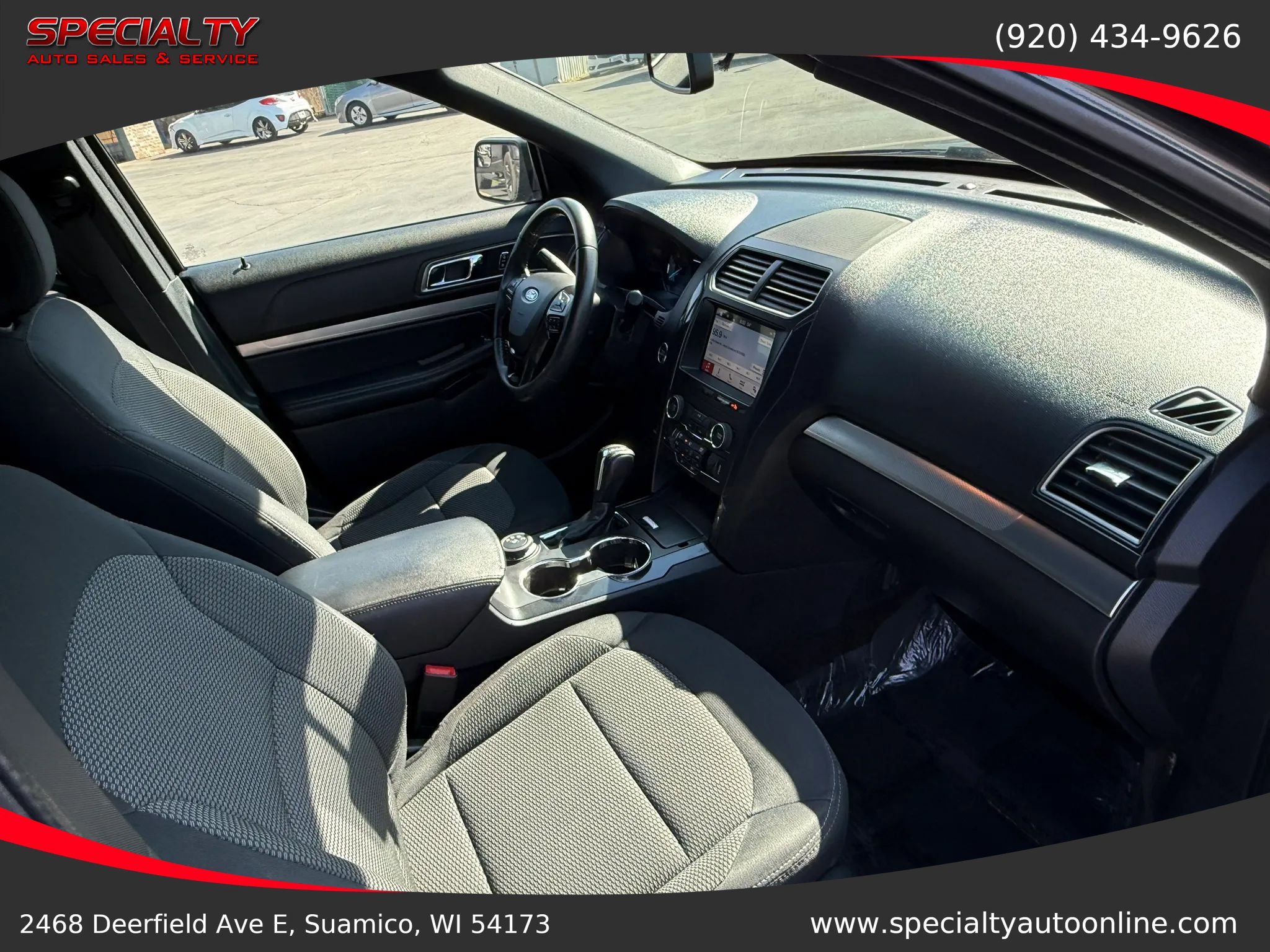 Used 2018 Ford Explorer XLT w/ Equipment Group 201A AWD/4WD image 18