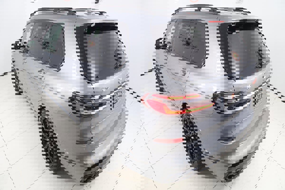 Used 2023 BMW X7 M60i w/ Executive Package image 32