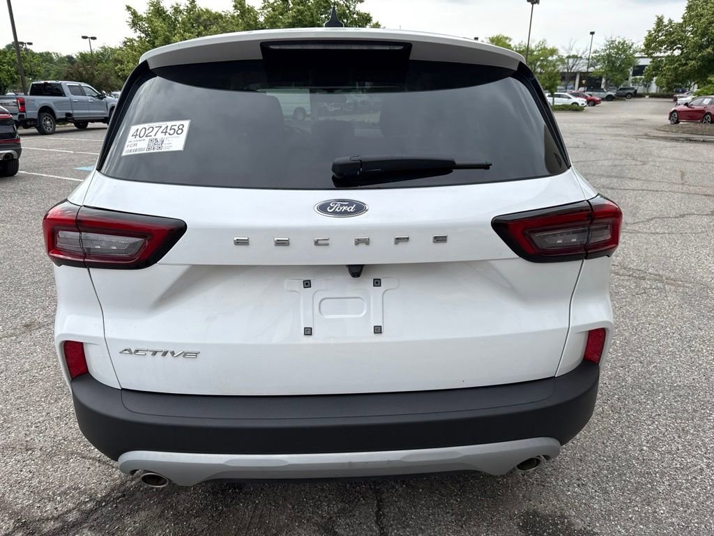 Used 2024 Ford Escape Active w/ Cold Weather Package FWD image 9