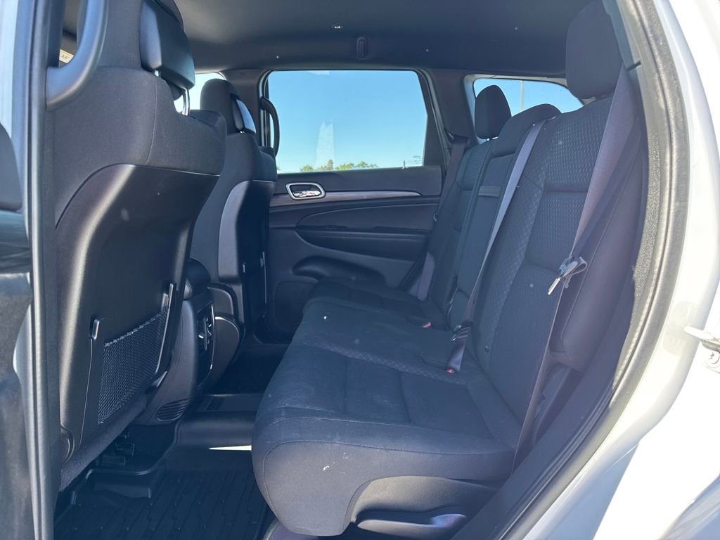 Used 2021 Jeep Grand Cherokee Laredo image 15