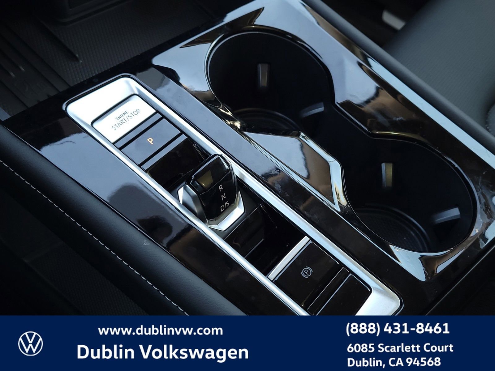 New 2025 Volkswagen Atlas SEL Premium R-Line image 16