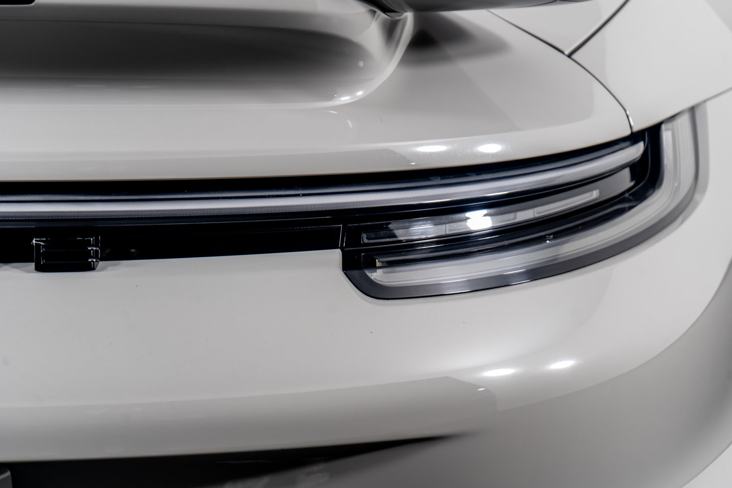 Used 2022 Porsche 911 Turbo image 14