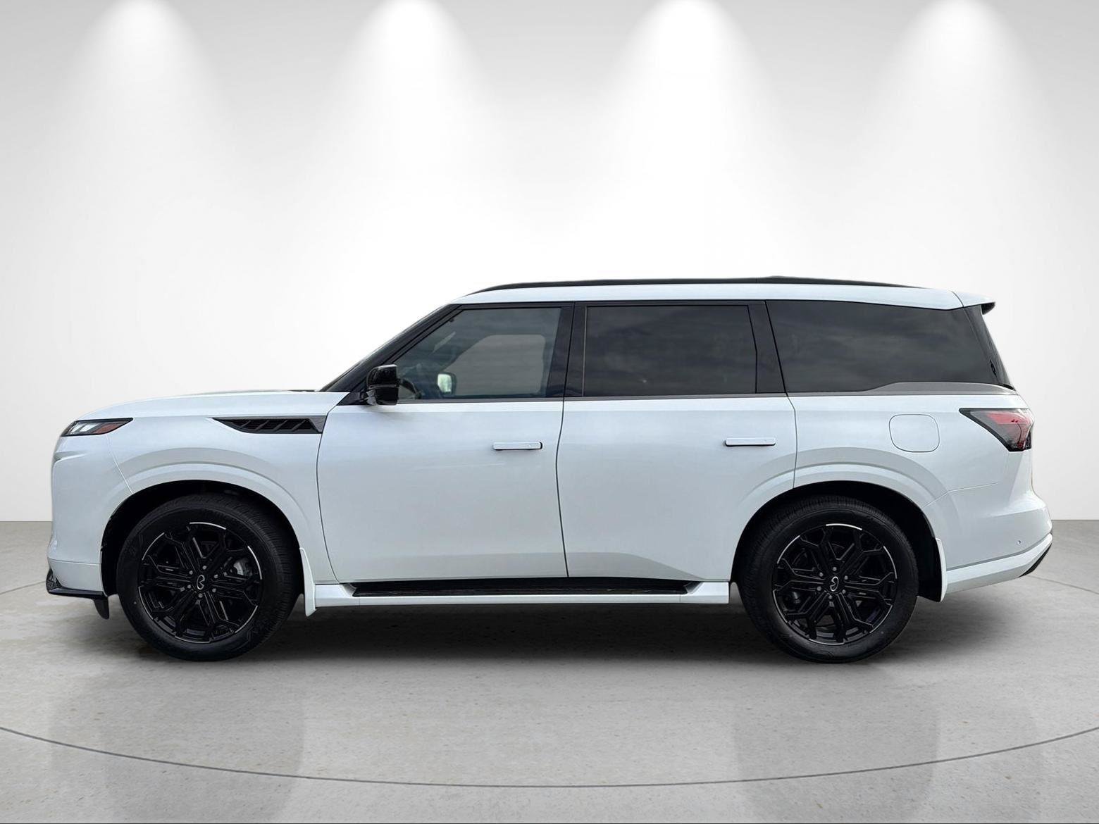 New 2026 INFINITI QX80 4WD w/ Sport Exterior Package image 2