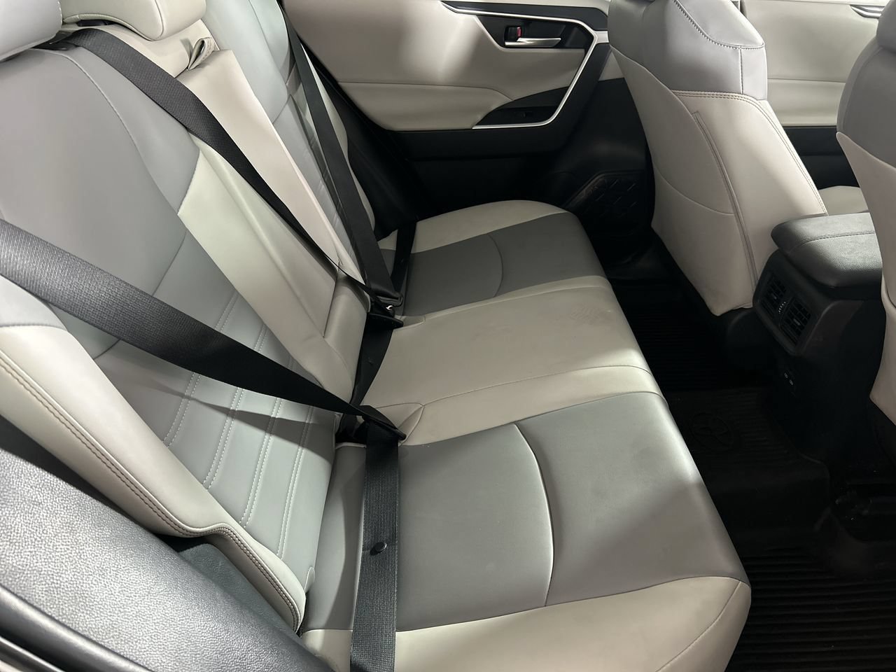Used 2025 Toyota RAV4 XLE Premium w/ Weather Package FWD image 26
