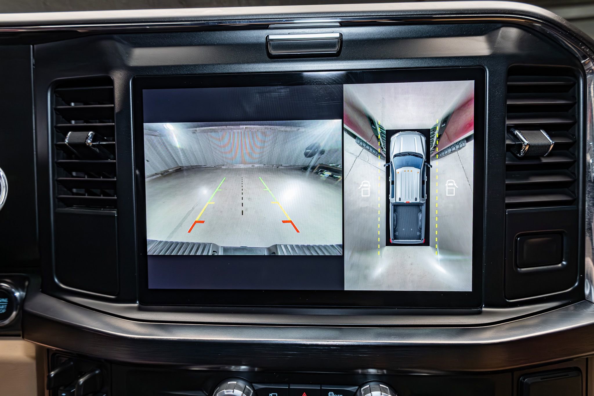 Used 2025 Ford F250 Lariat image 19