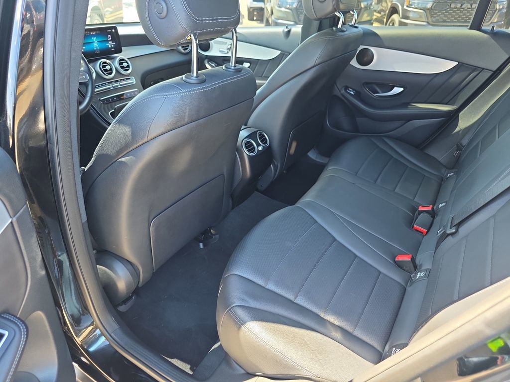 Used 2022 Mercedes-Benz GLC 300 image 30