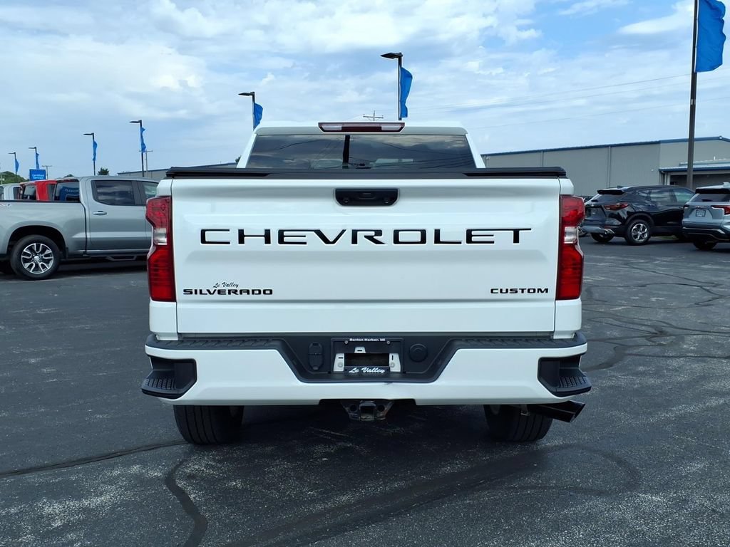 Used 2023 Chevrolet Silverado 1500 Custom w/ LPO, Dark Essentials Package AWD/4WD image 12