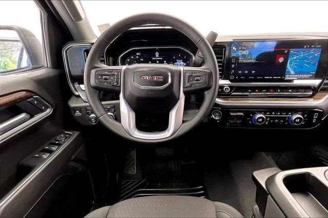 Used 2025 GMC Sierra 1500 Elevation AWD/4WD image 4