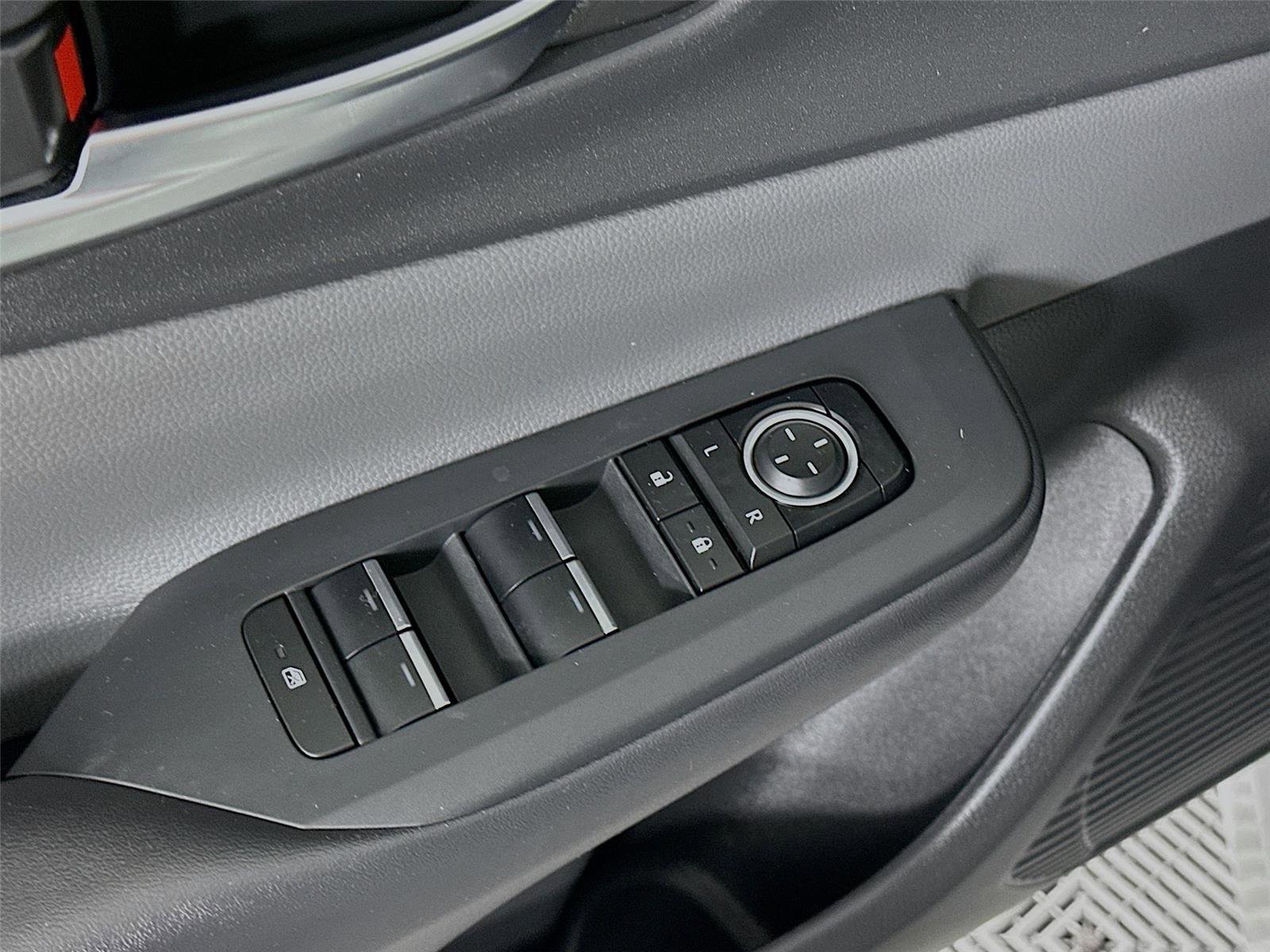 Used 2023 Toyota Prius XLE image 18