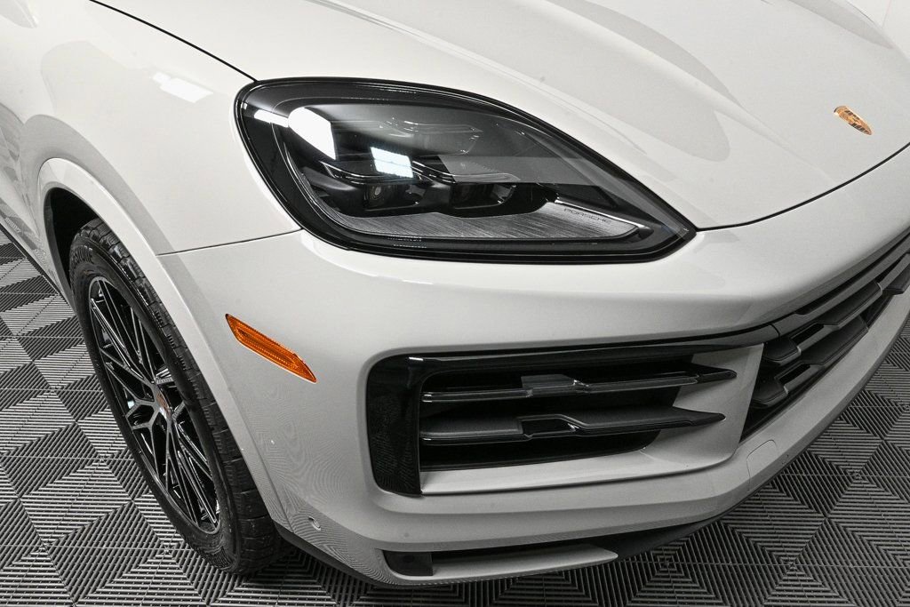 New 2026 Porsche Cayenne image 42