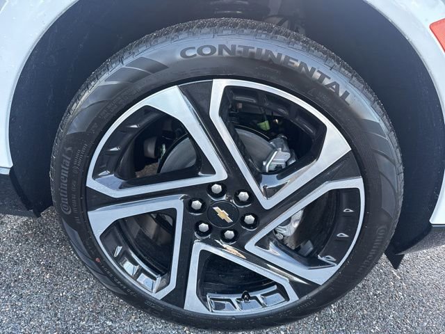New 2026 Chevrolet Equinox EV LT w/ Convenience Package II FWD image 9