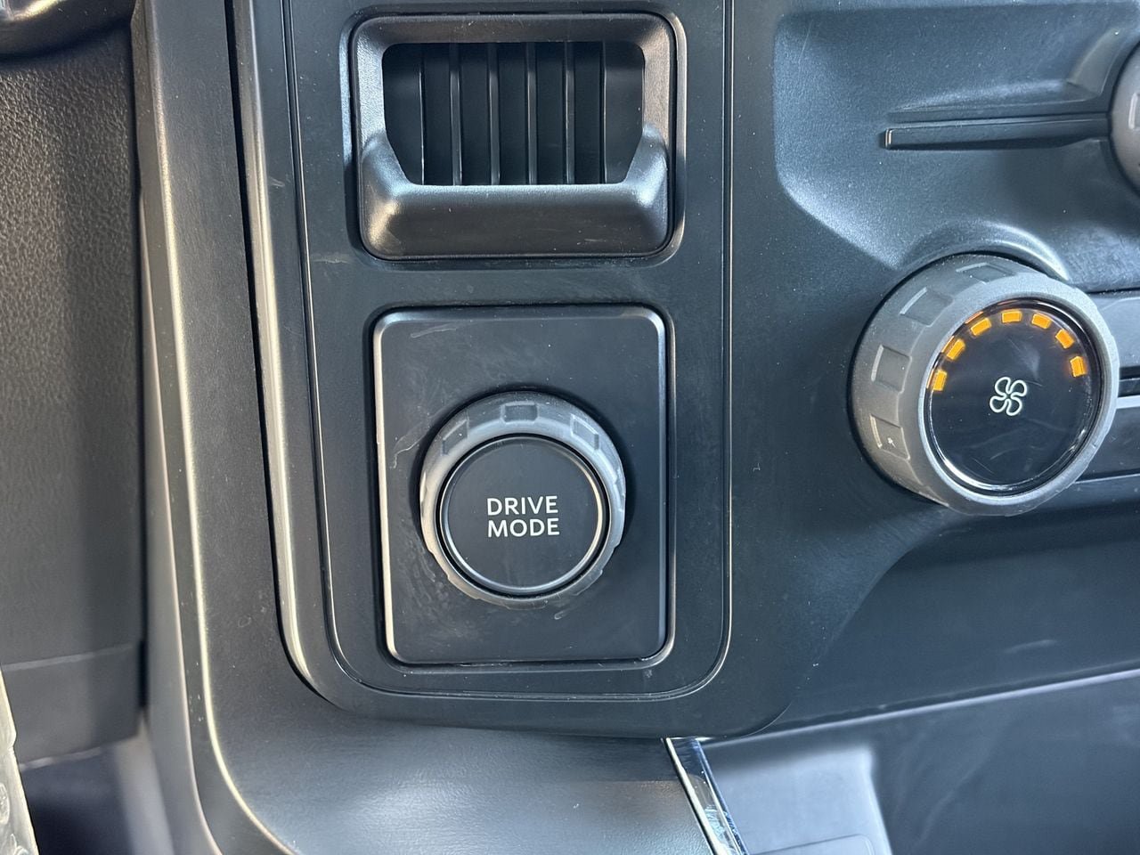 Used 2025 Ford F150 STX w/ Equipment Group 200A RWD image 30