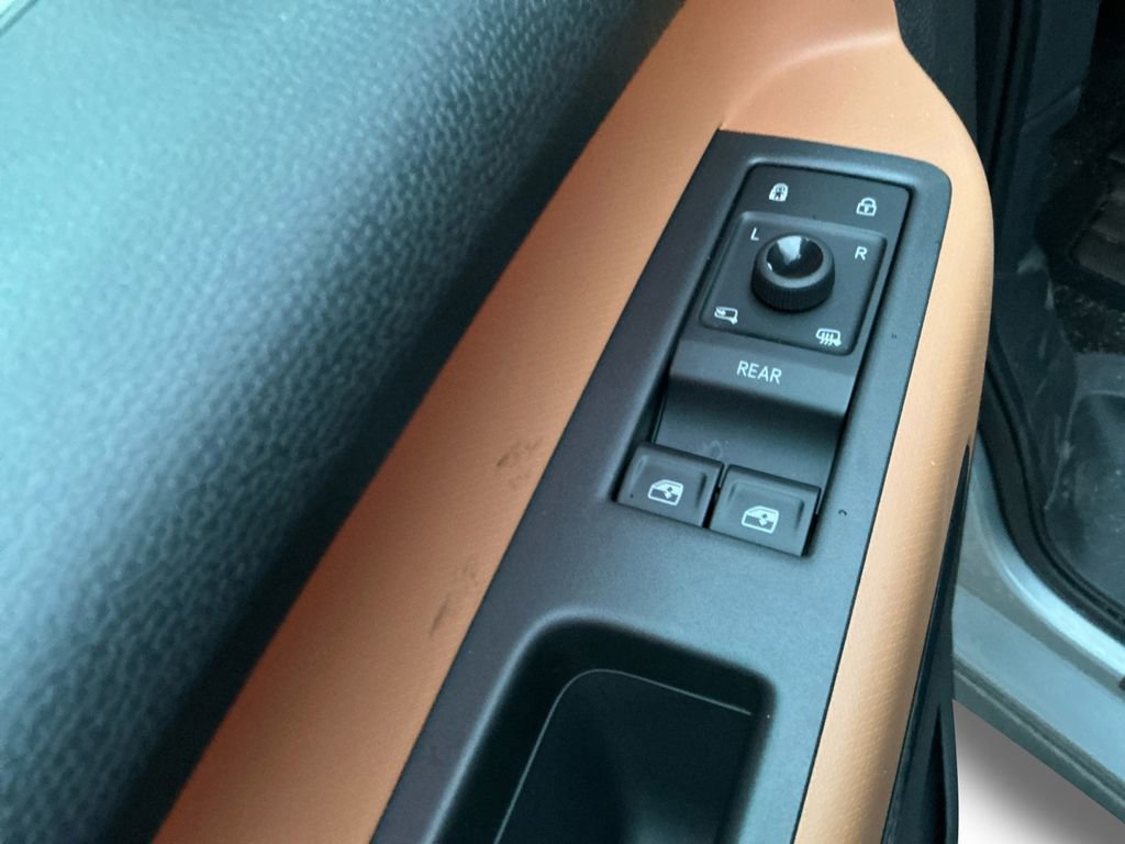 New 2025 Volkswagen ID. Buzz Pro S image 16