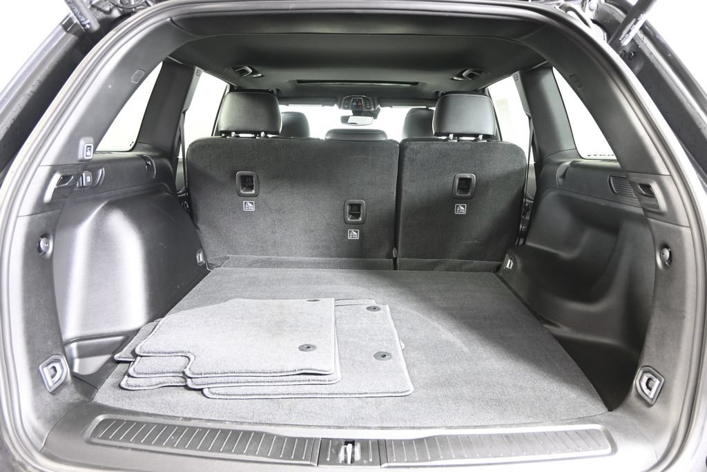 Used 2023 Jeep Grand Cherokee Altitude AWD/4WD image 16