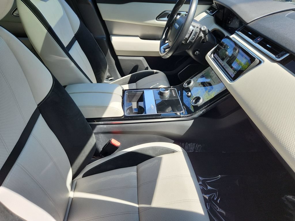 Used 2018 Land Rover Range Rover Velar R-Dynamic SE AWD/4WD image 3