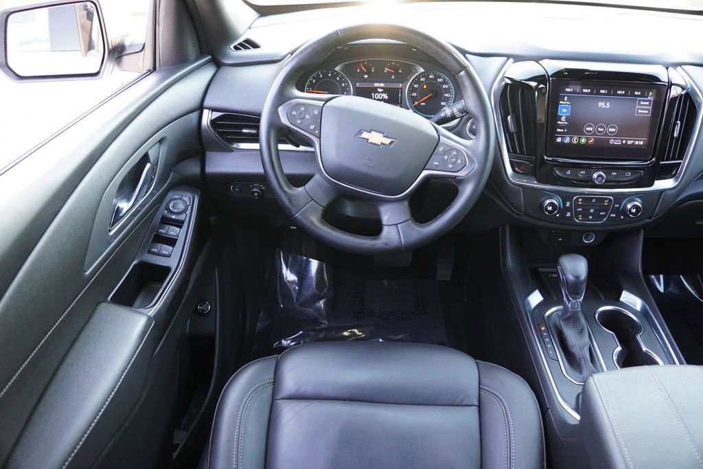 Used 2023 Chevrolet Traverse LT image 20