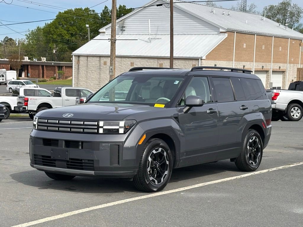 Used 2025 Hyundai Santa Fe SEL image 2