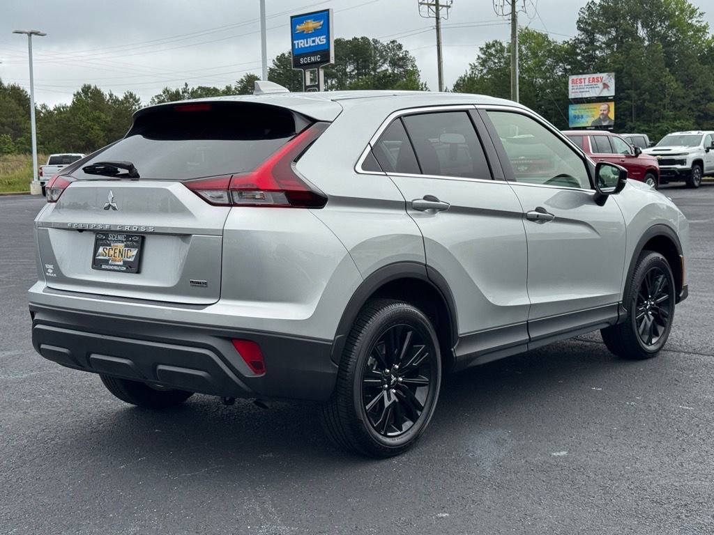 Used 2024 Mitsubishi Eclipse Cross LE image 3