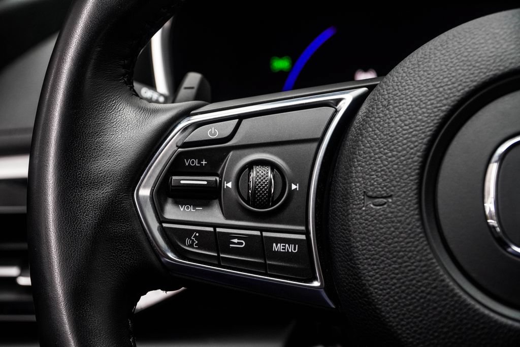 Used 2026 Acura MDX w/ Technology Package FWD image 33